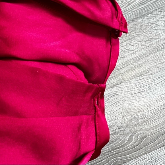 WHITE HOUSE BLACK MARKET Assymetrical Long Sleeve Blouse - Red - Picture 4 of 13